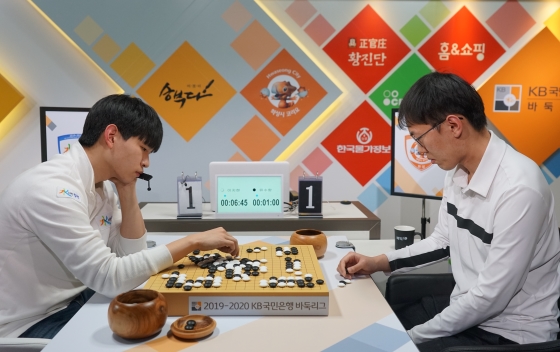 날개 잃은 전반기 1위팀